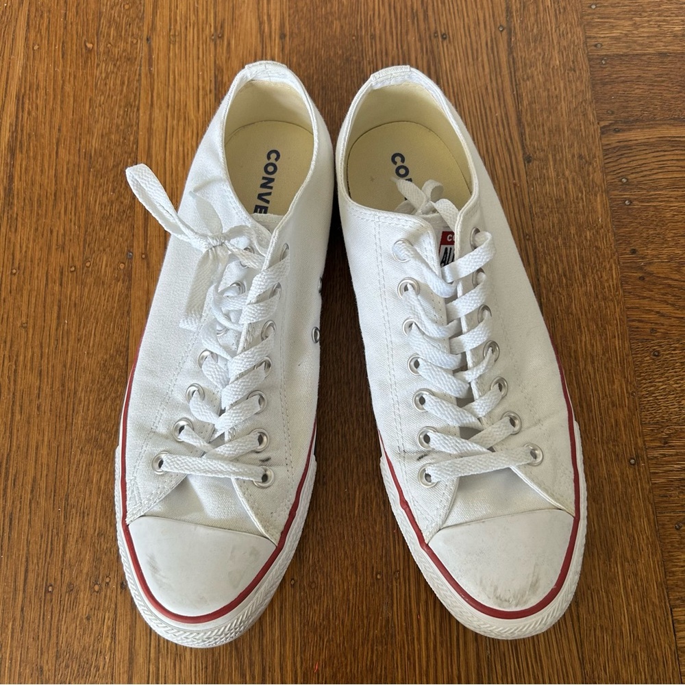 MENS Converse Canvas Low Top White Size 9.5 Worn Once